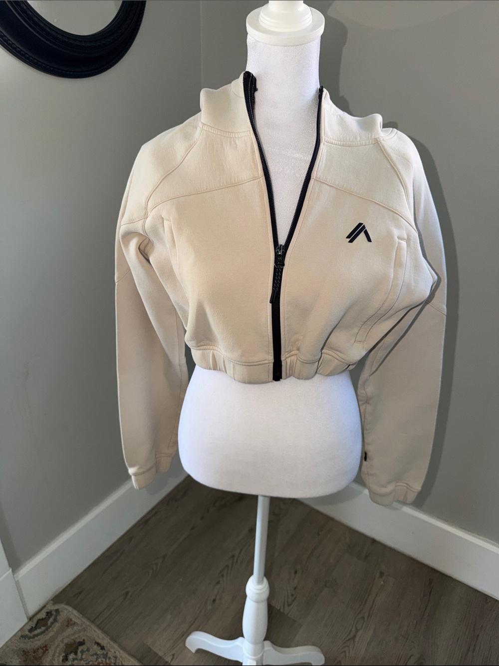 Alphalete Elements Cropped Zip Jacket